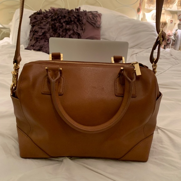 Tory Burch Robinson Bowling Bag - Picture 4 of 5